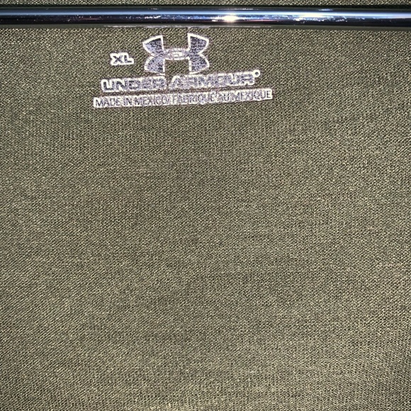 Under Armour army green t shirt. XL - Picture 2 of 4